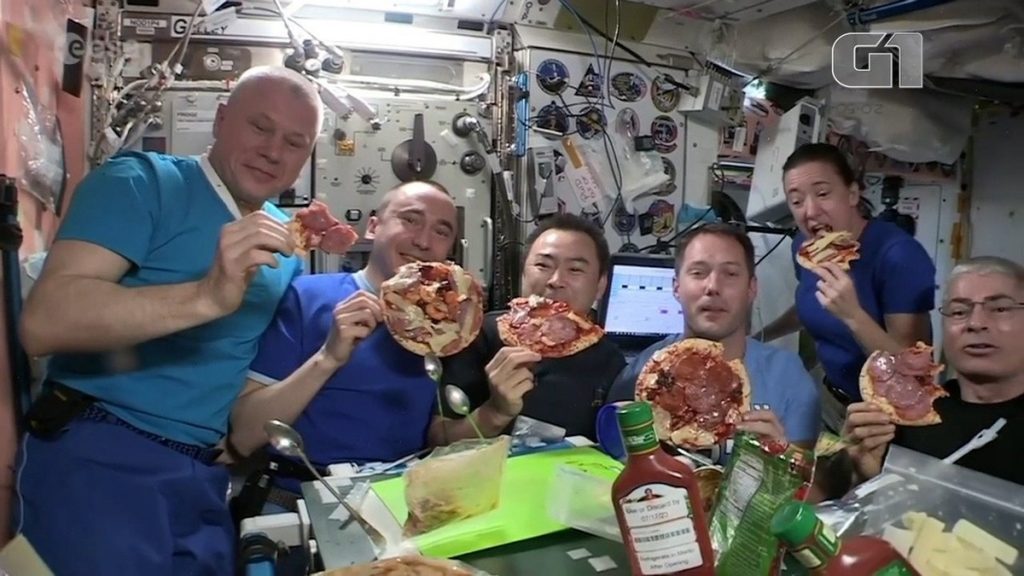 Astronauts on the space station enjoy the night of “floating pizza” |  science and health
