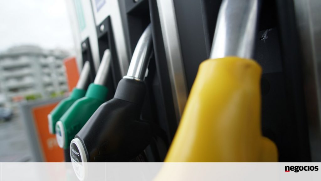 BP temporarily closes petrol stations in the UK due to a lack of transport drivers – companies