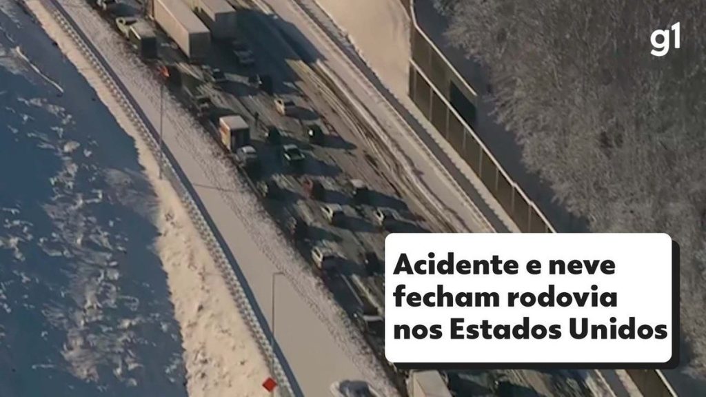 Hundreds of motorists stuck on US highway after accident and snow storm |  Globalism