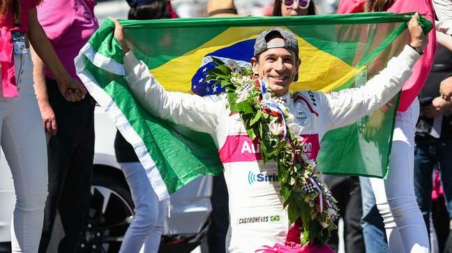 Helio Castronevs set a Brazilian record in motorsports 