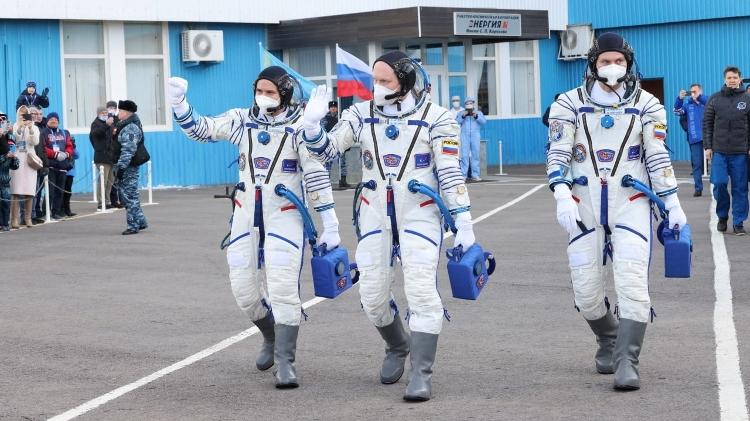 New Russian crew of cosmonauts blasts off to International Space Station - Pavel Cassin/Roscosmos/Disclosure via Reuters - Pavel Cassin/Roscosmos/Disclosure via Reuters